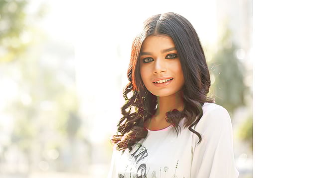 চোখে গাঢ় কাজল দেখা যাবে বছরজুড়ে