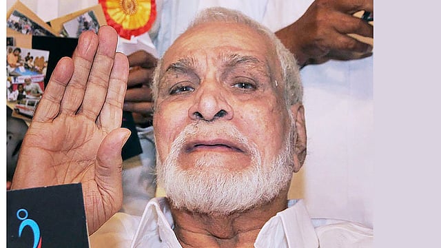 কাদের খান