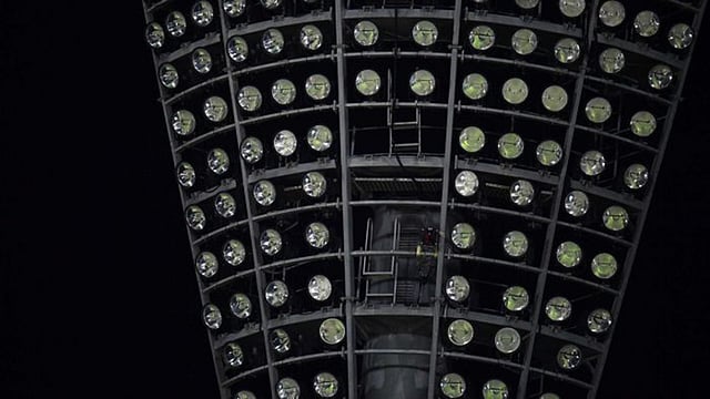 বিগ ব্যাশের ম্যাচে নিভল ফ্লাড লাইটের আলো। অস্ট্রেলিয়া জাতীয় দলেরও একই অবস্থা! ছবি: টুইটার