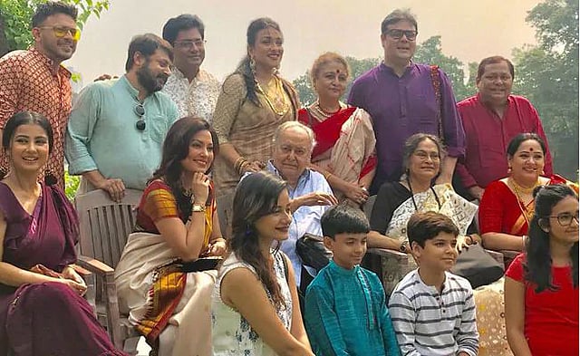 নন্দিতা দাস ও শিবপ্রসাদ মুখার্জির ‘বেলাশেষে’র পরিবারকে নিয়েই নির্মাণ করা হচ্ছে ‘বেলাশুরু’