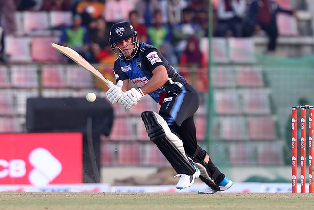 বিপিএলে আজই অভিষেক হলো ডি ভিলিয়ার্সের। ছবি: প্রথম আলো