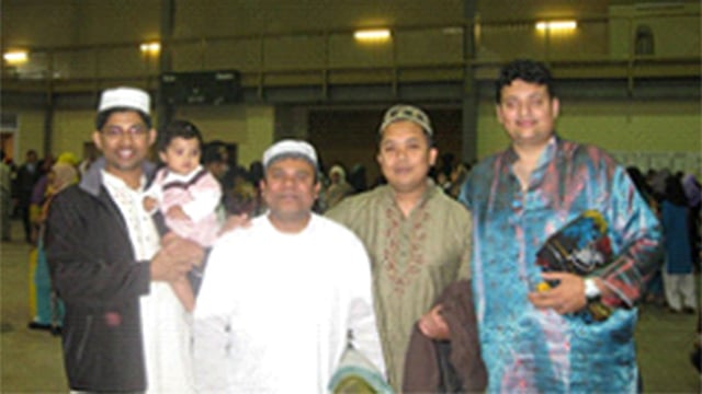 কানাডায় ঈদে লেখক