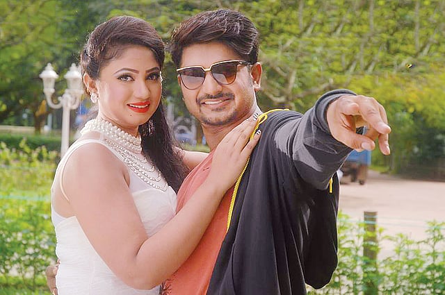 অাঁচল ও বাপ্পী অভিনয় করেছেন দাগ হৃদয়ে ছবিতে