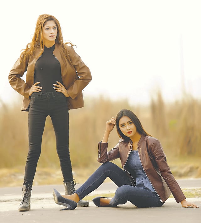 বাদামি বা টকোলেট রঙের জ্যাকেট মানিয়ে যাবে যেকোনো জায়গায়