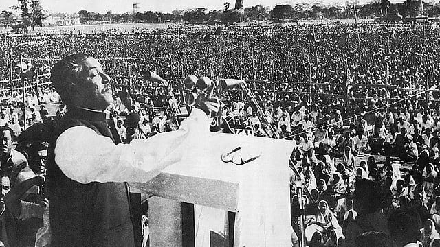রেসকোর্স ময়দানে বঙ্গবন্ধু শেখ মুজিবুর রহমান
