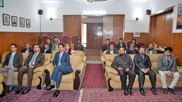 অনুষ্ঠানে উপস্থিতি