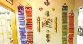 বাসার প্রতিটি কোণে মিলবে ঐতিহ্যের নিদর্শন