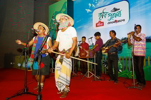 গম্ভীরা পরিবেশনার মধ্য দিয়ে শুরু হয় অনুষ্ঠান