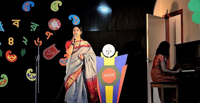মা-মেয়ের পরিবেশনায় ‘আমি বাংলায় গান গাই’