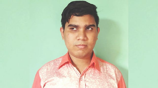 দৃষ্টিপ্রতিবন্ধী অপু আহম্মেদ। প্রথম আলো