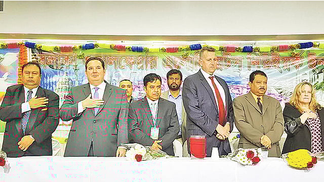 বলাকা ওয়েলফেয়ারের বার্ষিক পুর্নমিলনী ও অভিষেক অনুষ্ঠানে সদস্য ও অতিথিরা