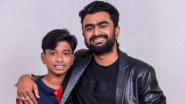 ‘গানের রাজা’র প্রথম রানারআপ শফিকুল ইসলাম ও প্রতিযোগিতার বিচারক ইমরান মাহমুদুল