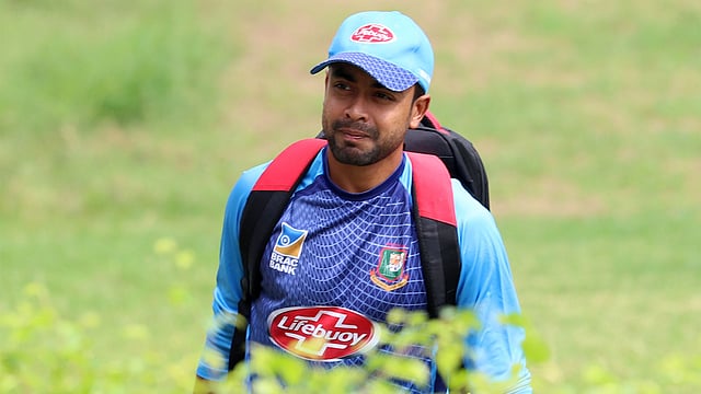 কাল ৫ উইকেট নিয়ে সব জবাব দিয়েছেন আবু জায়েদ। ছবি: প্রথম আলো