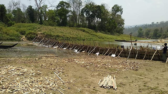 বান্দরবানের আলীকদমের বাবুপাড়া এলাকা দিয়ে বয়ে যাওয়া মাতামুহুরী নদী। ছবি: সংগৃহীত
