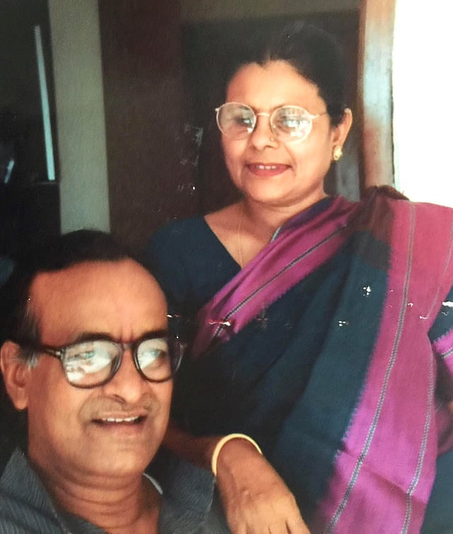 মমতাজউদদীন আহমদ ও স্ত্রী কামরুননেসা বেগম। ছবি: ফেসবুক থেকে