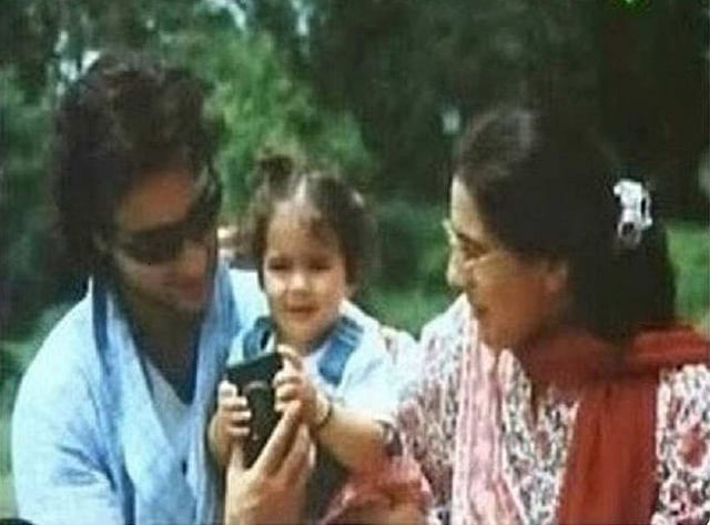 এই ছবি বলে দেয়, বিচ্ছেদের আগে একটা সুন্দর সংসার ছিল তাঁদের