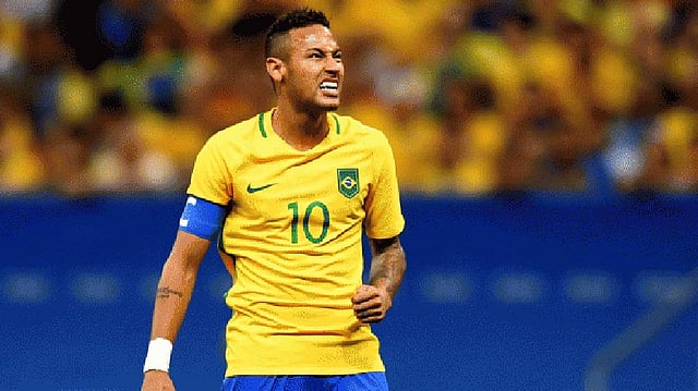 নেইমারের অধিনায়কত্ব হারানোর সিদ্ধান্ত সমর্থন করছেন দেশটির বিশ্বকাপজয়ী সাবেক ফুটবলার। এএফপি ফাইল ছবি