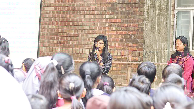 পানি, পয়োনিষ্কাশন ও পরিচ্ছন্নতা বিষয়ক সচেতনতা তৈরিতে কাজ করেন শমী। ছবি: সংগৃহীত