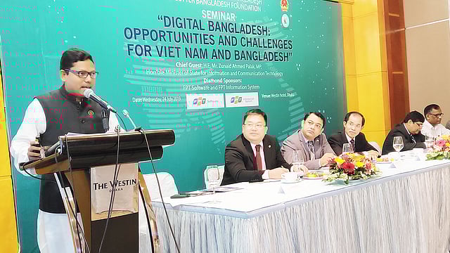 ‘ডিজিটাল বাংলাদেশ: ভিয়েতনাম ও বাংলাদেশের সুযোগ ও চ্যালেঞ্জ’ শীর্ষক সেমিনারে প্রধান অতিথির বক্তব্য দেন তথ্য ও যোগাযোগ প্রযুক্তি প্রতিমন্ত্রী জুনাইদ আহমেদ পলক। ছবি: সংগৃহীত।