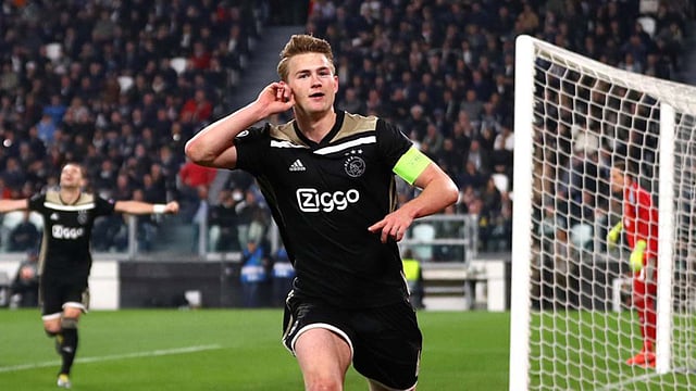 আয়াক্সের হয়ে আলো ছড়িয়েছেন ডি লিটও। ছবি : এএফপি