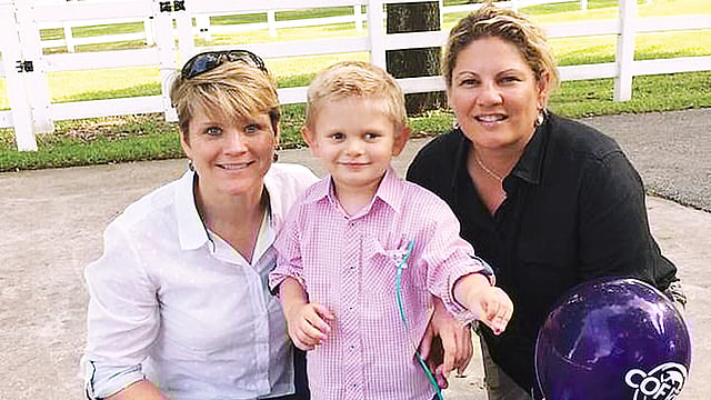 অ্যন ম্যাকক্লেইন (বায়ে) ও সামার ওয়ার্ডেন