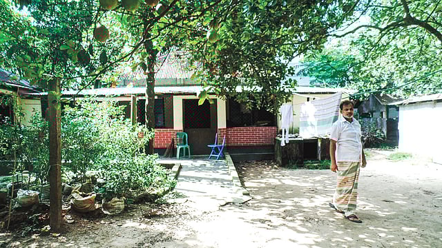 শুটিংয়ের জন্য এক সময় আমজাদ হোসেনের পছন্দ ছিল নাছির সরদারের বাড়ি