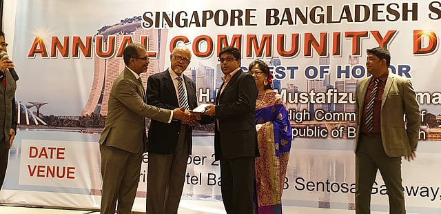 র্যাফল ড্রয়ে বিজয়ীদের পুরস্কার বিতরণী