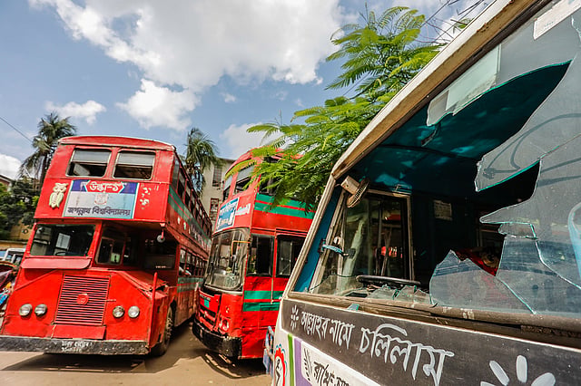 গতকাল শনিবার জবি ভর্তি পরীক্ষা শুরুর সময় ওই এলাকায় সৃষ্টি হয় তীব্র যানজটের