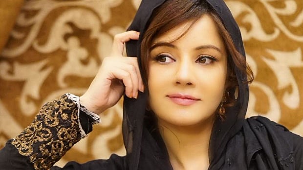 পাকিস্তানের অভিনেত্রী পপশিল্পী রবি পিরজাদা। ছবি: পিরজাদার টুইটার অ্যাকাউন্ট