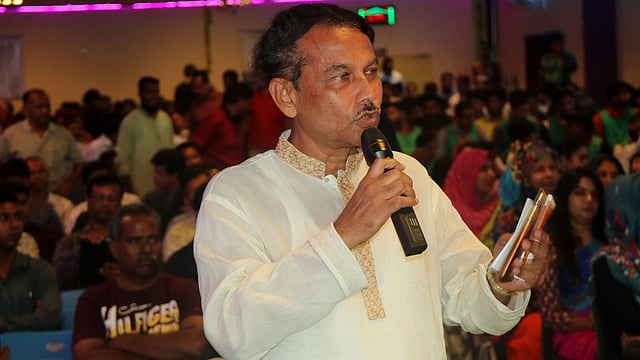 অনুষ্ঠানে বক্তব্য দেন বগুড়া সম্মিলিত সাংস্কৃতিক জোটের সভাপতি তৌফিক হাসান ময়না। ২১ সেপ্টেম্বর, বগুড়া। ছবি: সোয়েল রানা