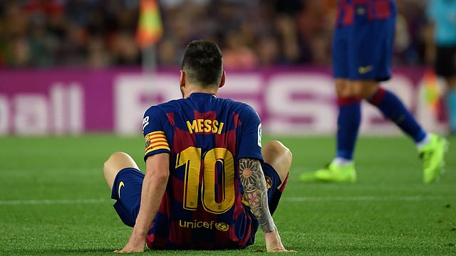 একের পর এক চোটে পড়ছেন মেসি। ছবি : এএফপি