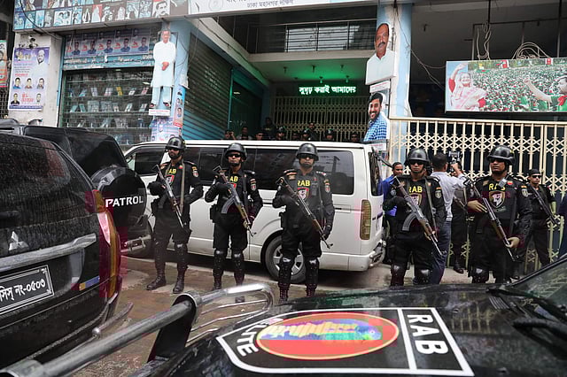 ক্যাসিনো-বিরোধী অভিযান শুরুর পর সম্রাট তাঁর কার্যালয়ে কয়েক দিন অবস্থান করেছিলেন। ছবি: সাইফুল ইসলাম