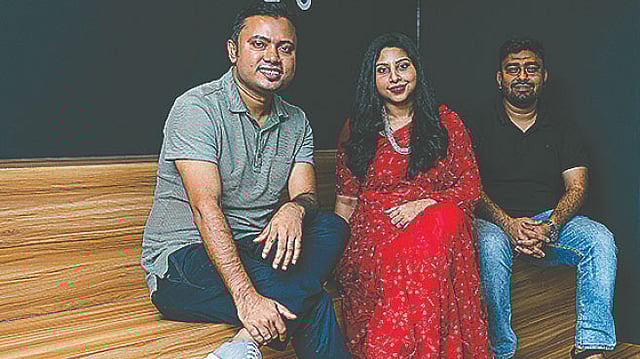 সাজগোজের িতন উদ্যোক্তা নাজমুল শেখ, সিনথিয়া ইসলাম ও মিলকি মাহমুদ