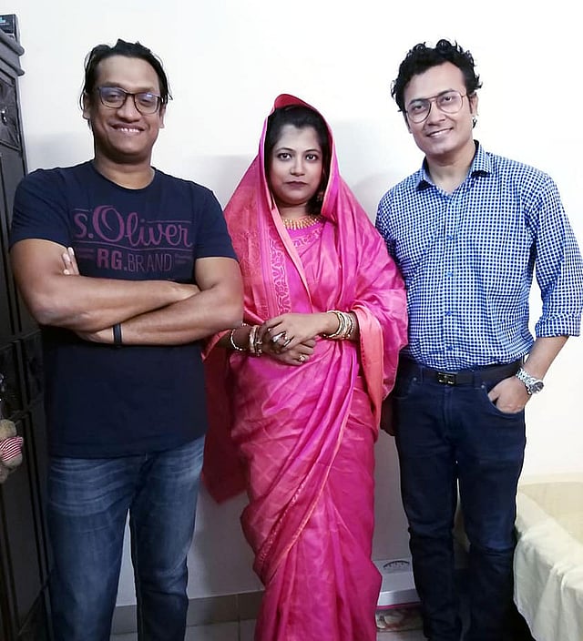 বিয়ের পর সাব্বির জামান, স্নিগ্ধা ও শান। ছবি: ফেসবুক থেকে নেওয়া