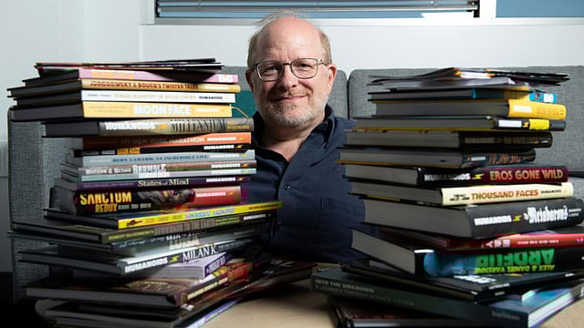 ‘ইগনাইটেড’ কমিক বইয়ের লেখক মার্ক ওয়াইড। ছবি: এএফপি