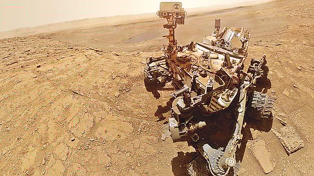 নাসার কিউরিওসিটি রোভারের সেলফি। ছবি: নাসা