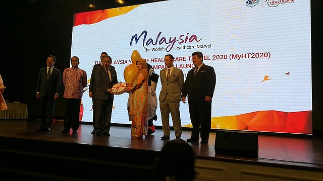 মালয়েশিয়ায় ‘হেলথকেয়ার ট্রাভেল ২০২০’ শুরু হয়েছে। কম খরচে মানসম্মত চিকিৎসাসেবা বিশ্বের দোরগোড়ায় পৌঁছে দিতেই এই আয়োজন করেছে দেশটি। ম্যাজেস্ট্রি হোটেল, মালয়েশিয়া, ৩১ অক্টোবর। ছবি: প্রথম আলো