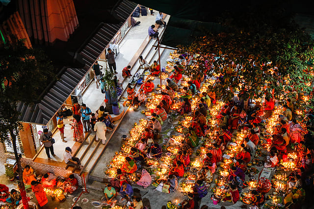 উৎসবকে কেন্দ্র করে মন্দিরটি মিলনমেলায় পরিণত হয়