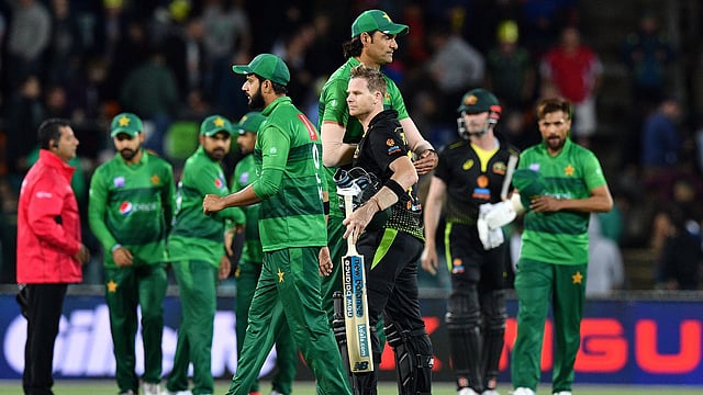 টি-টোয়েন্টিতে আজ অস্ট্রেলিয়ার মুখোমুখি হচ্ছে পাকিস্তান। ছবি: এএফপি