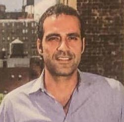 ভারতীয় বংশোদ্ভূত সাংবাদিক আতিশ তাসির। ছবি: টুইটার থেকে সংগৃহীত