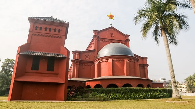 বরিশালের ঐতিহ্যবাহী অক্সফোর্ড মিশন চার্চ। ছবি: সাইয়ান