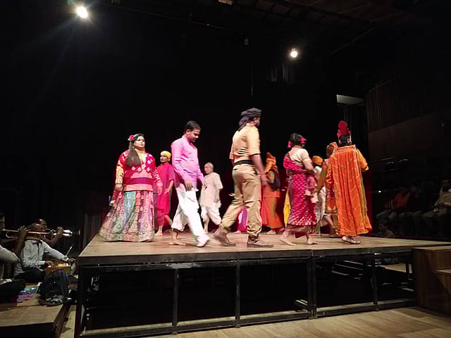 যাত্রাপালা ‘বিদ্রোহী বুড়িগঙ্গা’ একটি দৃশ্য। ছবি: সংগৃহীত