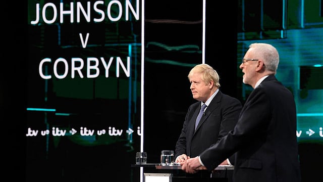 টেলিভিশন বিতর্কে কনজারভেটিভ দলের নেতা বরিস জনসন ও লেবার পার্টির নেতা জেরেমি করবিন। ছবি: রয়টার্স ফাইল ছবি
