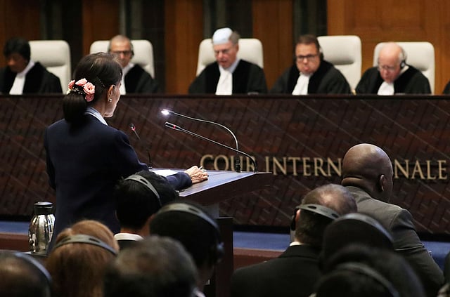 আন্তর্জাতিক বিচার আদালতে নিজেদের পক্ষে বক্তব্য দিচ্ছেন মিয়ানমারের স্টেট কাউন্সেলর অং সান সু চি। ছবি: রয়টার্স