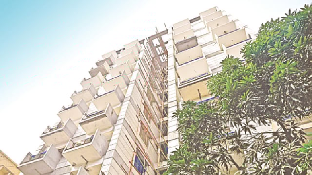 ক্রিডেন্স হাউজিং লিমিটেডের ফ্ল্যাট প্রকল্প। রাজধানীর লালমাটিয়ায়। ছবি: প্রথম আলো