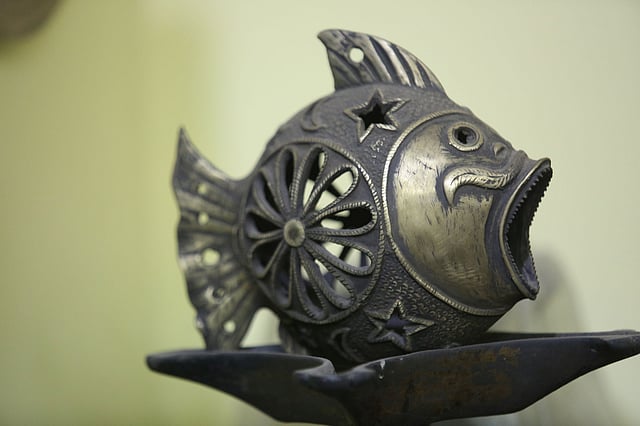 কাঁসাশিল্প, সুকান্ত বণিকের একটি কাজ। ছবি: কে এইচ হাসিবুজ্জামান