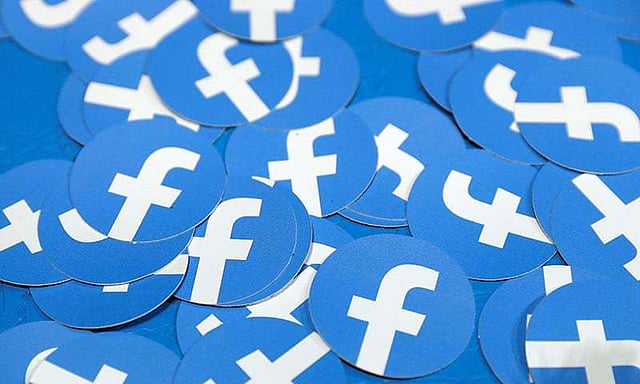 ৫০ বছরের মধ্যে জীবিতদের চাইতে মৃতদের সংখ্যা বেশি হবে ফেসবুকে। ছবি: রয়টার্স