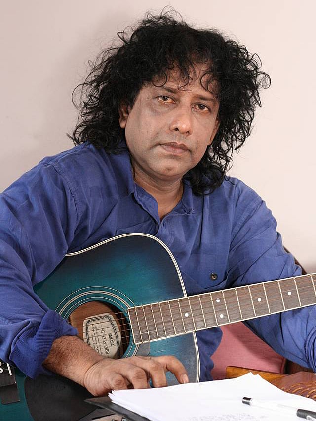 বুলবুল ছিলেন একজন গিটারবাদক। ছবি: ফেসবুক থেকে