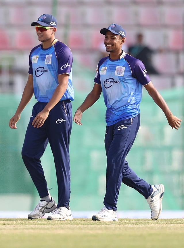 উইকেট পেলেও বাংলাদেশের পেসাররা গতির ঝড় তুলতে পারেননি। প্রথম আলো ফাইল ছবি