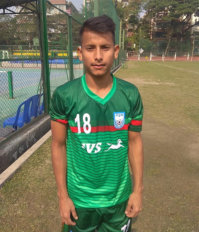 জাতীয় দলের প্রথম অনুশীলন শেষে ফয়সাল হোসেন ফাহিম। ছবি: প্রথম আলো